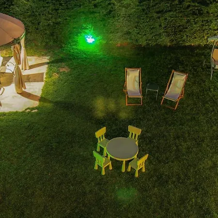 Antony's Luxury Apartment