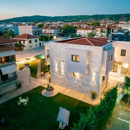Antony's Luxury *